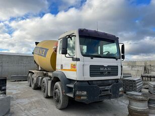 Liebherr  på chassis MAN TGA 35.400 betonblander lastbil