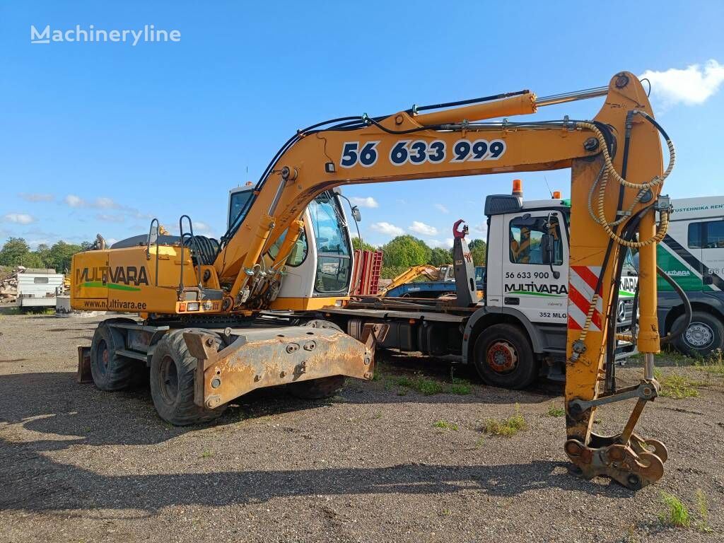 Liebherr A 900 C Litronic gravemaskine på hjul