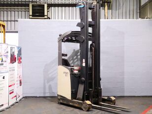 CROWN ESR5000-1.4 reach truck